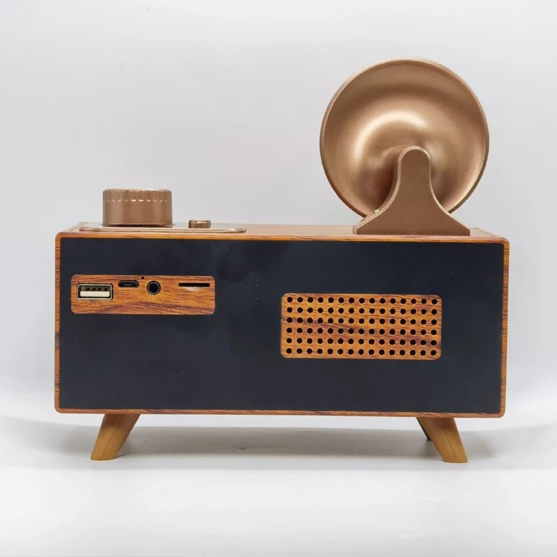 vecs radio mini mazs koka retro vintage stila dizains